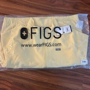 NWT figs Sydney scrub jacket butter yellow women’s size small